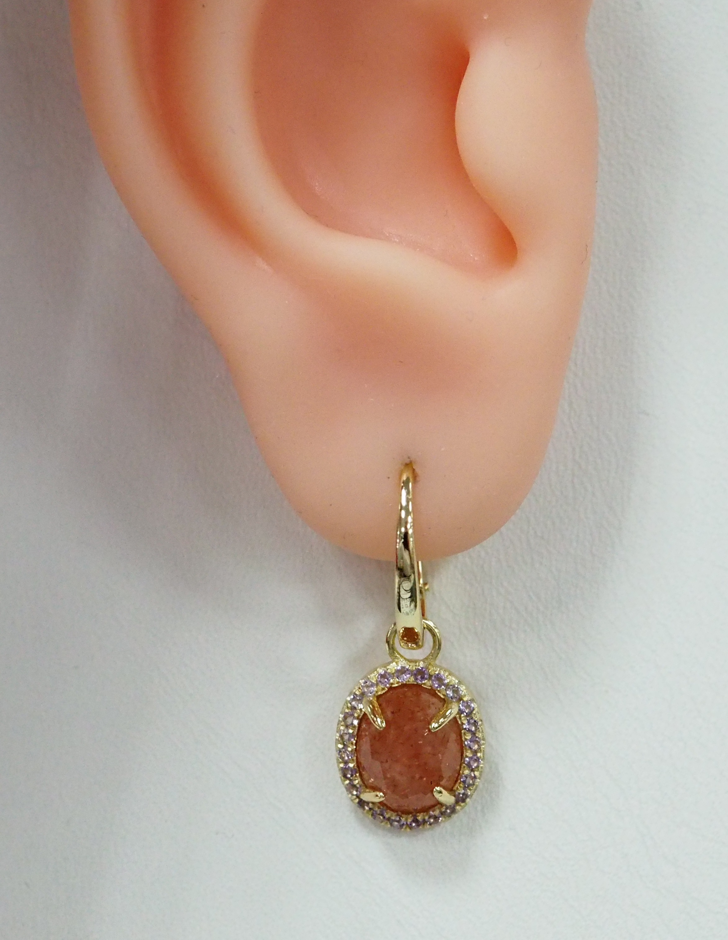Серебряные серьги с солнечными камнями
